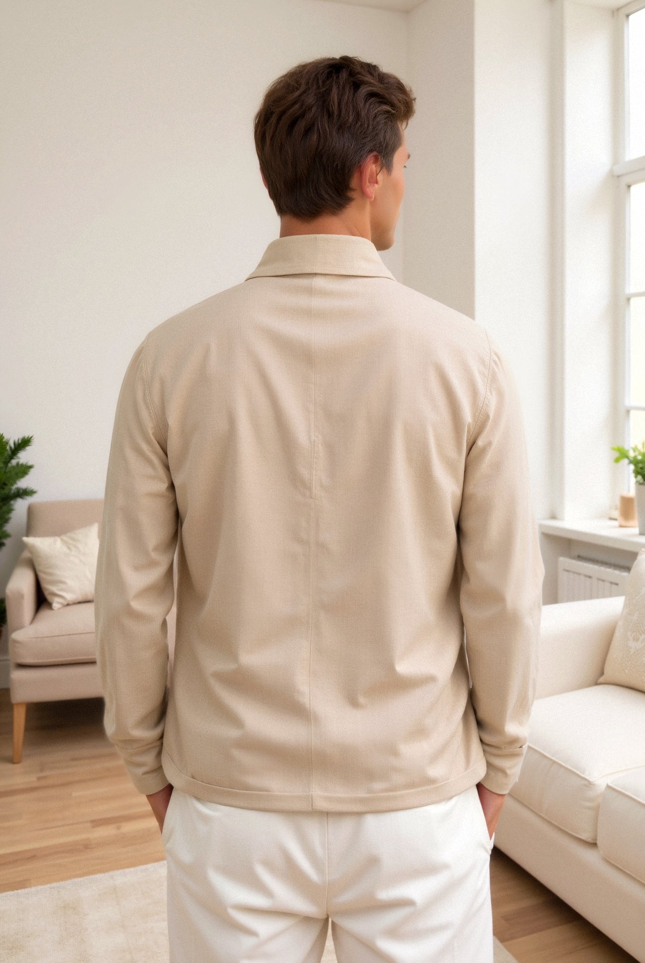 Lätt blazer dam med klassisk kavajslag och knappdetaljer
