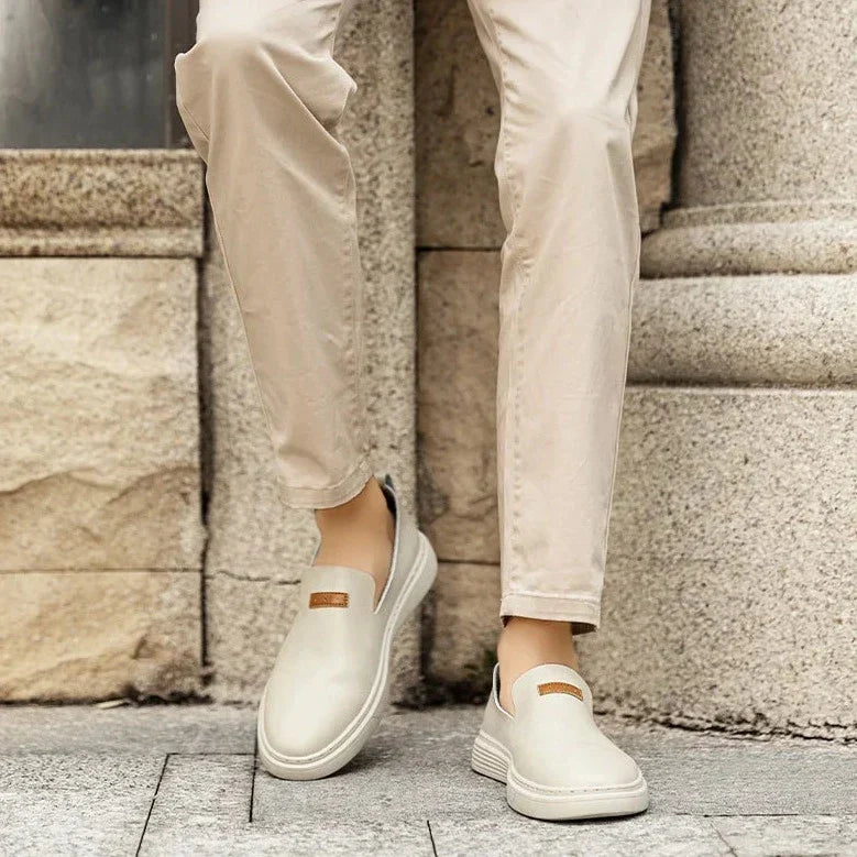 Herrmokasiner – Låg profil – Slip-on design – Mjuk flexibel komfortsula