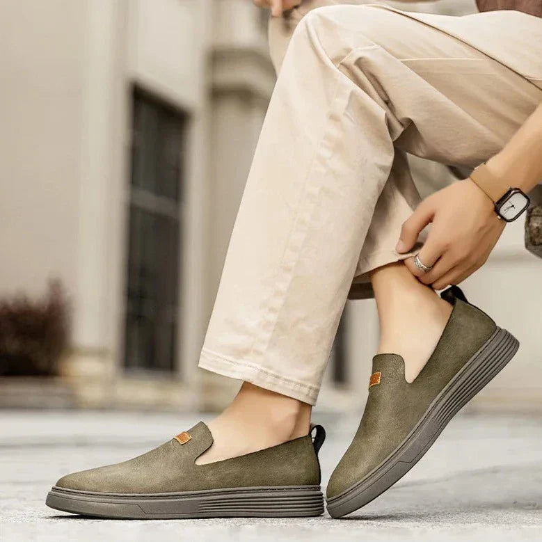 Herrmokasiner – Låg profil – Slip-on design – Mjuk flexibel komfortsula