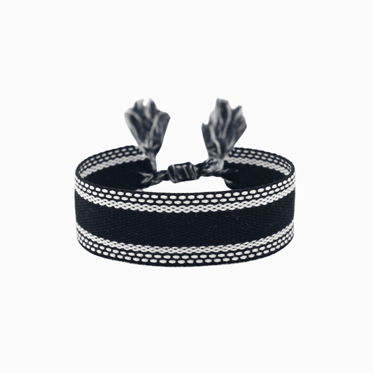 THREAD BRACELET