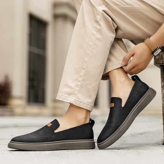 Herrmokasiner – Låg profil – Slip-on design – Mjuk flexibel komfortsula